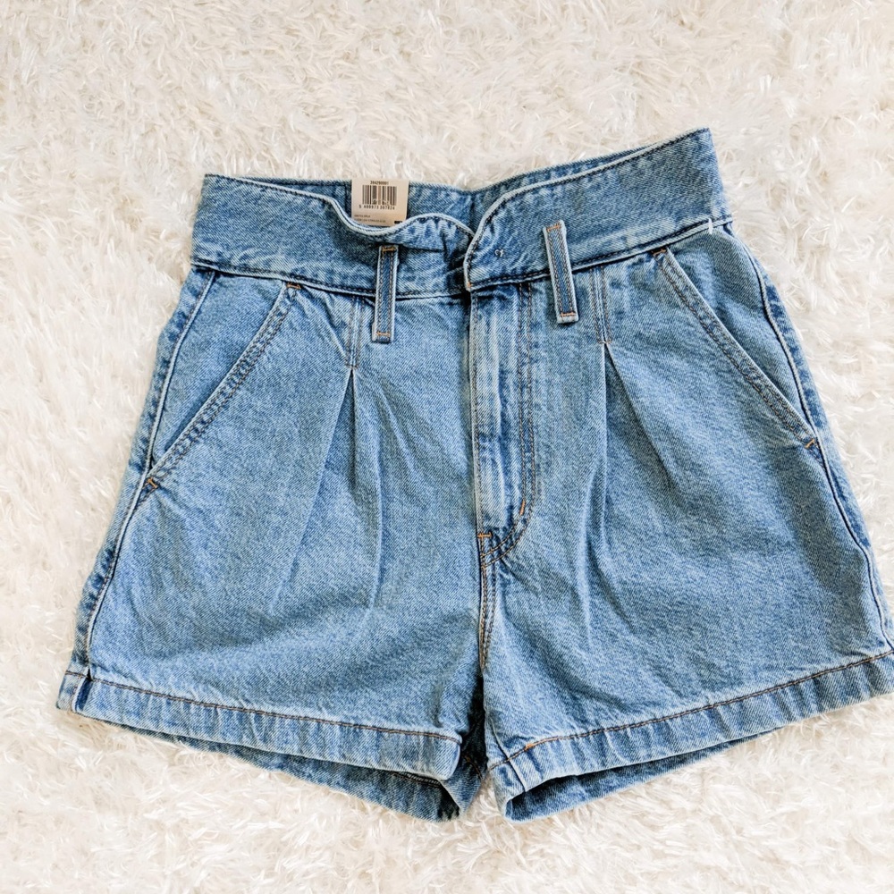 Levi’s High Rise Shorts